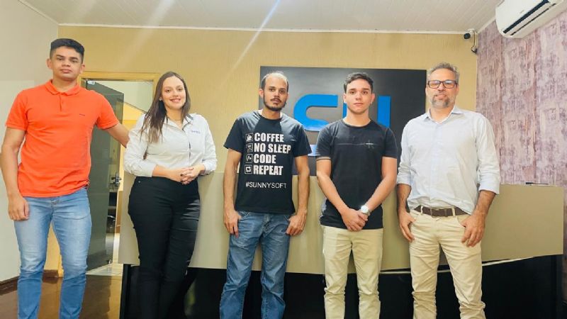 Equipe da Sunny, especializada em criar soluções empresariais através de sistemas de gestão. Divulgação