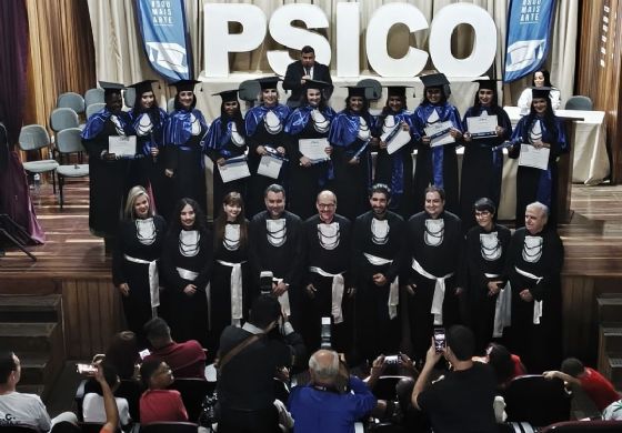 Primeira turma de Psicologia das FIRB celebra formatura em Andradina