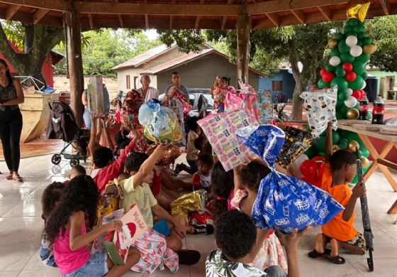 Campanha de Natal do AME  "Amigos da Eldorado" leva donativos a dez instituições beneficentes