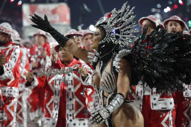 Quarta-feira (04) sem "Sessão da Tarde": Globo exibe Apuração dos Desfiles das Escolas de Samba do Rio - Desfile das Escolas de Samba do Rio de Janeiro - Tata Bareto/Riotur