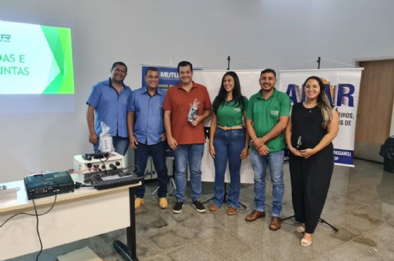 Palestra sobre energia solar atrai profissionais em Andradina e destaca viabilidade técnica e financeira