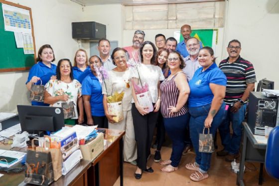 Servidoras municipais de Aracatuba sao homenageadas pelo Dia da Mulher