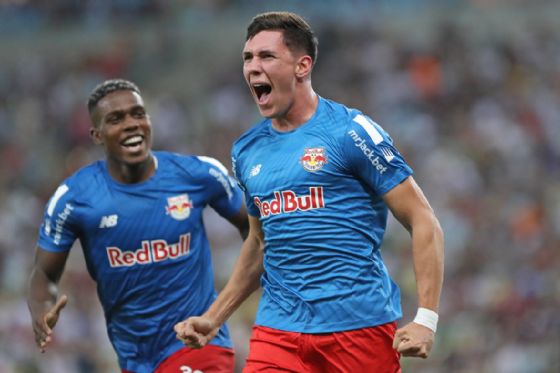 RB Bragantino e Cruzeiro duelam neste domingo pelo Brasileirão 2025