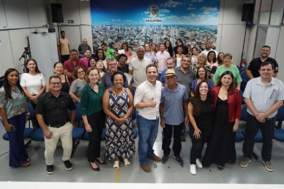 Prefeitura de Araçatuba homenageia 20 servidores municipais aposentados entre janeiro e abril
