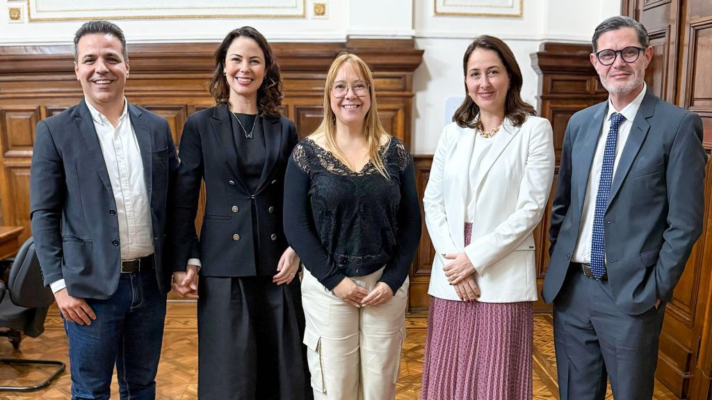 Zanatta articula apoio do Estado para revitalizar patrimônio histórico de Araçatuba - Prefeito apresenta propostas de preservação do patrimônio cultural e parcerias estratégicas à secretária estadual de Cultura Zanatta articula apoio do Estado para revitalizar patrimônio histórico de Araçatuba - Prefeito apresenta propostas de preservação do patrimônio cultural e parcerias estratégicas à secretária estadual de Cultura