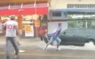 Jovem é arrastada por enxurrada na Grande SP
