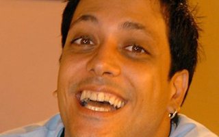 Lúcio Mauro Filho desmente morte do pai ao vivo na TV