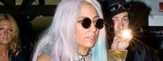 Lady Gaga diz que é perseguida por fantasma em sua turnê