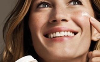 Gisele Bündchen lança sua marca de cosméticos no Brasil