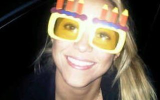 Shakira comemora um bilhão de exibições no YouTube