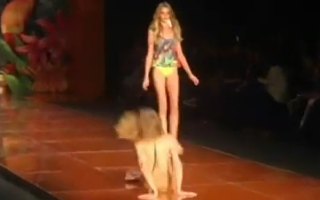 Modelo quebra o pulso em tombo no Fashion Rio