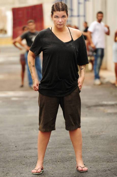 Cristiana Oliveira engorda 15 quilos para viver presidiária - Cristiana Oliveira engorda 15 quilos para viver presidiária -
