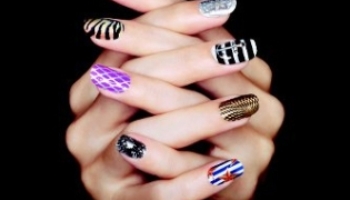Adesivo para unhas substitui o esmalte
