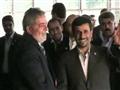 Ahmadinejad faz visita polêmica a Lula