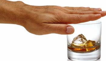 Projeto de lei proíbe demissão por justa causa em caso de alcoolismo