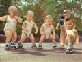 Bebês mostram habilidade nos patins