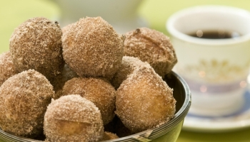 Para o café: Bolinhos de chuva