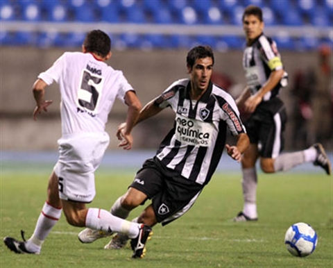 No 'limbo' da 4ª divisão, Santa Cruz elimina Botafogo - 