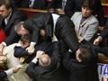 Briga no parlamento ucraniano