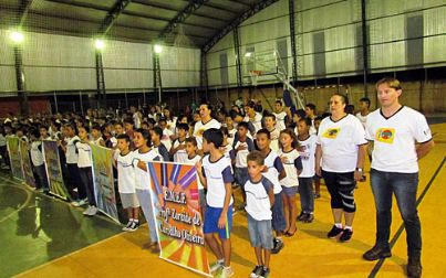 Andradina inaugura quadra coberta da escola Zoraide de Carvalho Oliveira