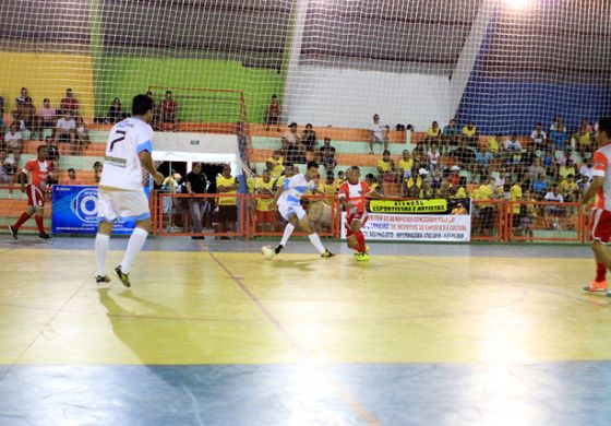 Times conseguem vantagens na primeira partida das semis do Futsal de Férias