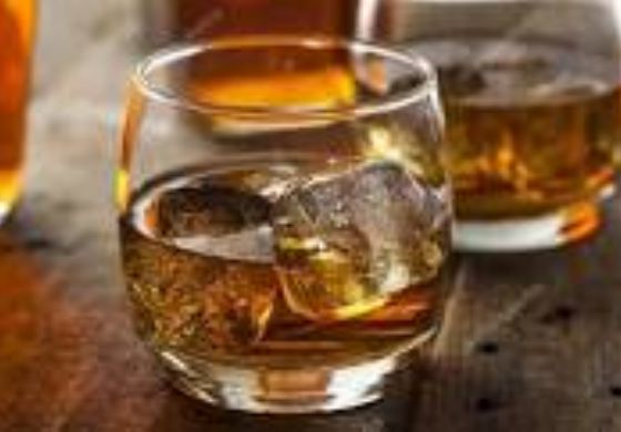 Escócia impõe preço mínimo ao álcool para combater consumo excessivo