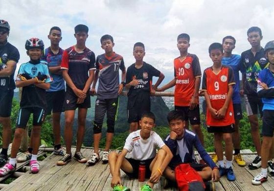 Adolescentes encontrados poderão ficar meses em caverna na Tailândia