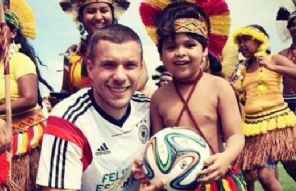 #FicaPodolski: é o pedido dos brasileiros na internet