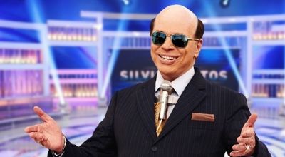 Silvio Santos manda fazer máscara para andar disfarçado