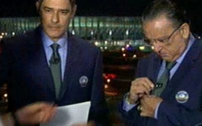 Bonner “corta” Galvão e empurra intruso durante o "Jornal Nacional"