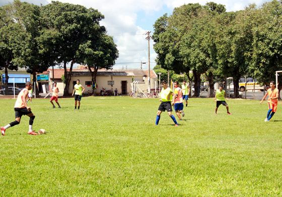 Futebol Sub-15 do projeto Nasce é campeão de copa regional