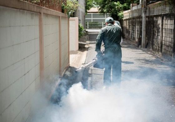 Ação de Fumacê contra o mosquito Aedes aegypti em bairros de Araçatuba