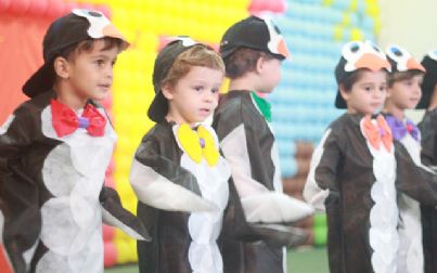 Alunos do infantil fazem lindas apresentações no Centro Educacional de Andradina