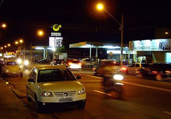 Empresa do Paraná vai assumir iluminação em Andradina e mais 15 municípios