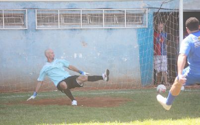 Cecam e Santo Antônio fazem final após avançarem nos pênaltis em Andradina