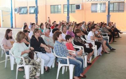 CEA tem dia especial para avós em Andradina 