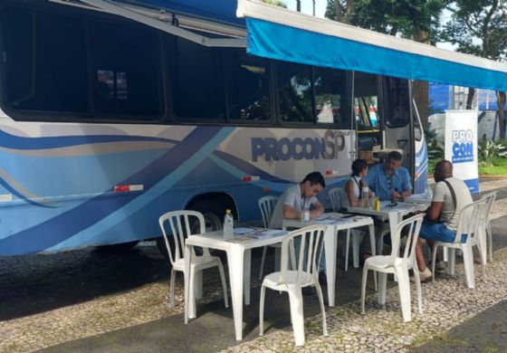 Unidade móvel do Procon oferece serviços gratuitos em Valparaíso