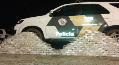 Polícia Rodoviária apreende carro com 200 kg de cocaína em Penápolis