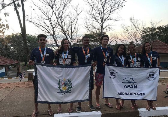 Equipe de natação de Andradina foi destaque na Travessia do Rio Paraná