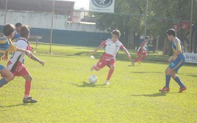 Jovens talentos iniciam competição de categoria de base em Andradina