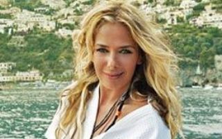 Playboy divulga imagem de Adriane Galisteu