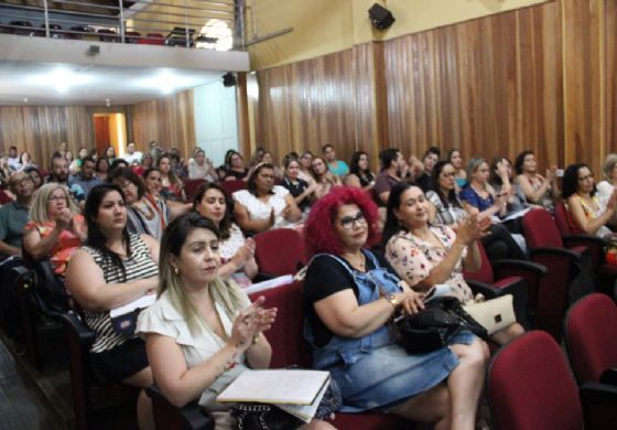 Encontro em Andradina discute construção do currículo paulista na educação