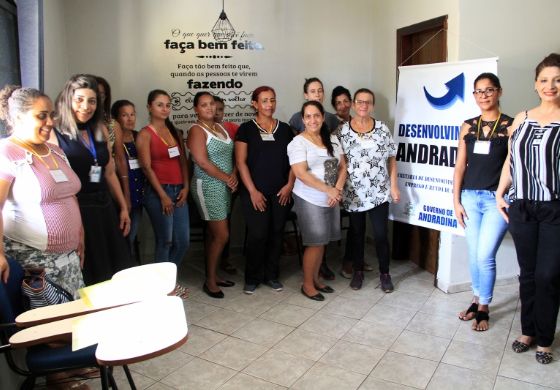 Curso profissionalizante capacita para trabalhar de doméstica em Andradina
