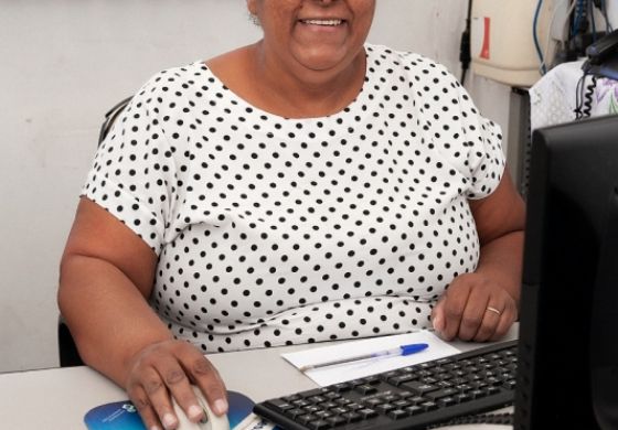 Servidora de 30 anos de casa é a voz da Prefeitura de Andradina