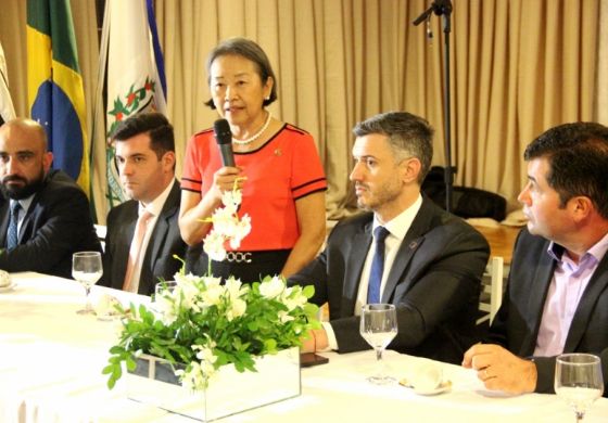 Tamiko participa de comemoração pelos 33 anos da AEAR