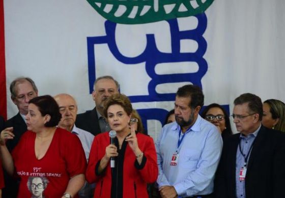 Dilma diz que está "estarrecida" com previsões do FMI para economia brasileira