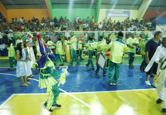 Com grande público, Encontro de Folia de Reis marca final de semana em Andradina