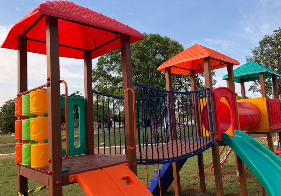 Praças públicas vão ganhar novos playgrounds em Andradina