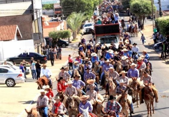 Cavalgada da Tradição abre o mês de aniversário de Andradina com grande festa