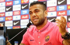 Daniel Alves: 'Se não aprendermos, podemos levar 7 de novo'